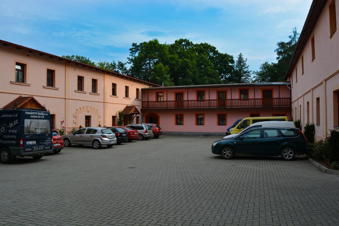Penzion U Parku Rumburk Buitenkant foto