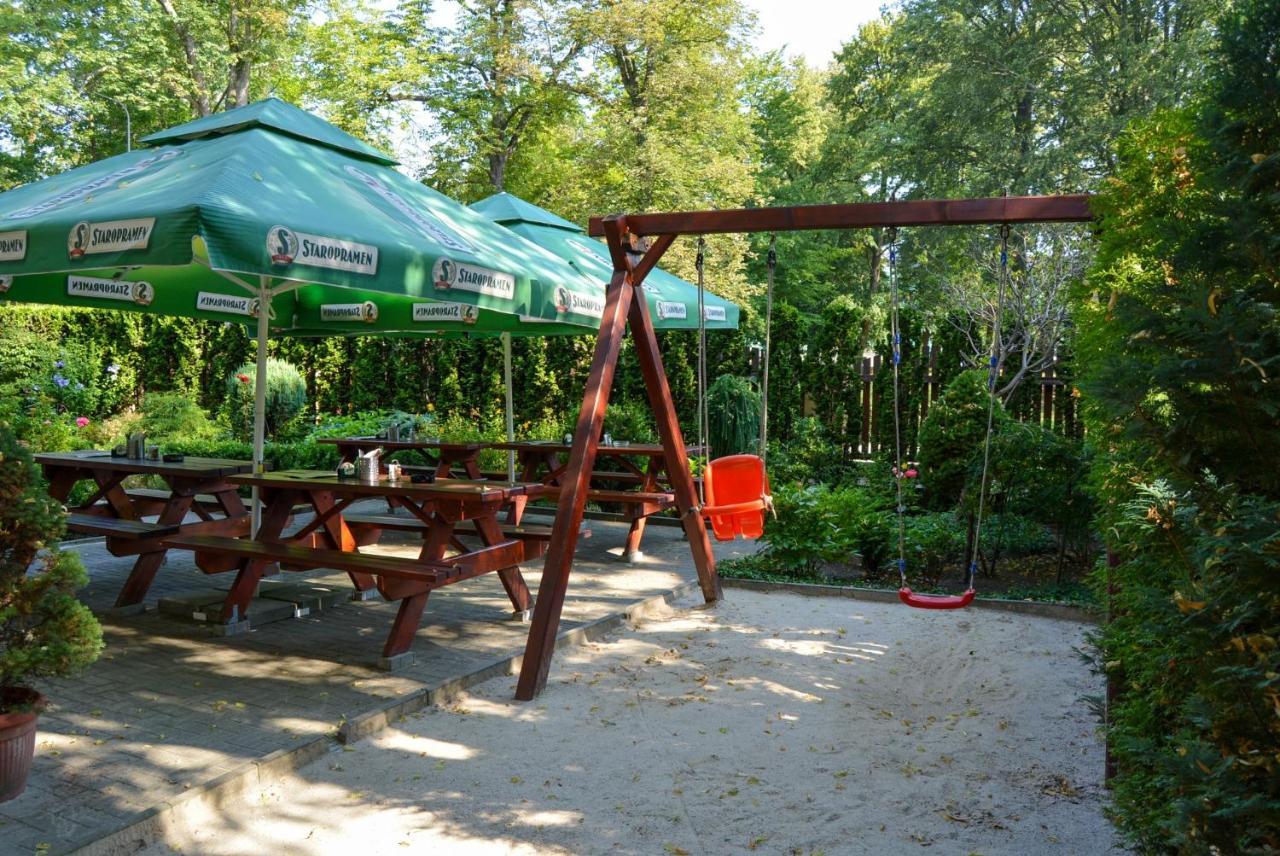 Penzion U Parku Rumburk Buitenkant foto